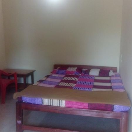Radhabai Guest House Arambol Extérieur photo