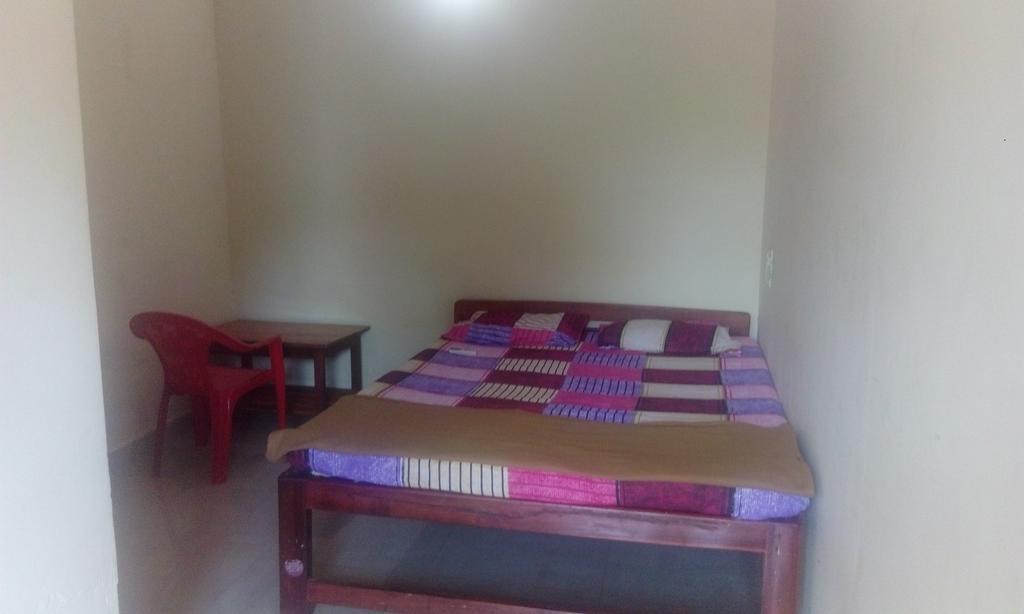 Radhabai Guest House Arambol Extérieur photo