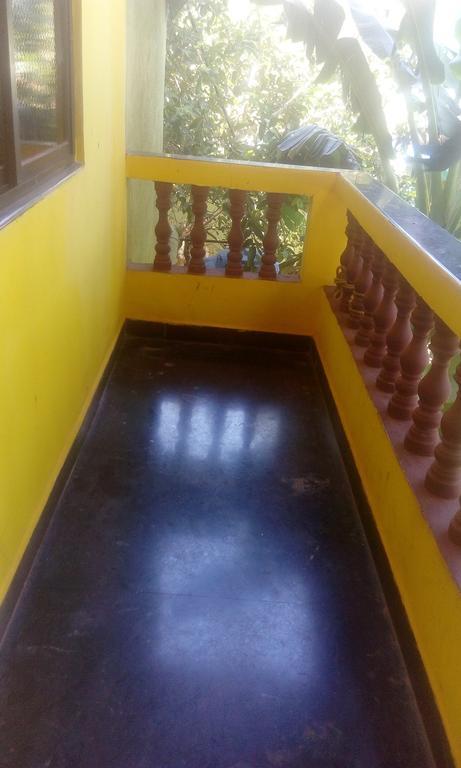 Radhabai Guest House Arambol Extérieur photo